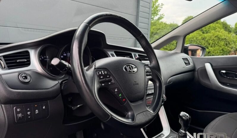 KIA Ceed  | FWD (przód) | Manualna | 100 KM | Czarny full