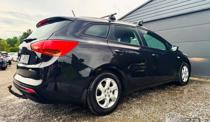 KIA Ceed  | FWD (przód) | Manualna | 100 KM | Czarny full