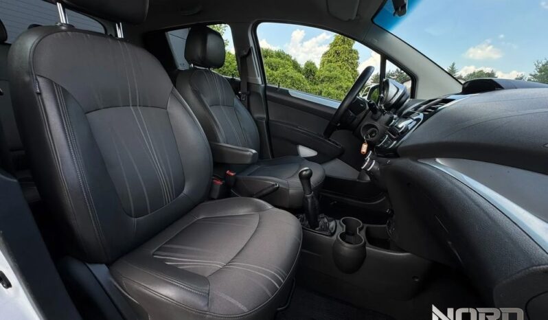 CHEVROLET Spark  | FWD (przód) | Manualna | 82 KM | Biały full