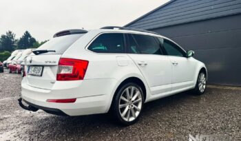 SKODA Octavia  | 4×4 (stały) | Automatyczna | 180 KM | Biały full