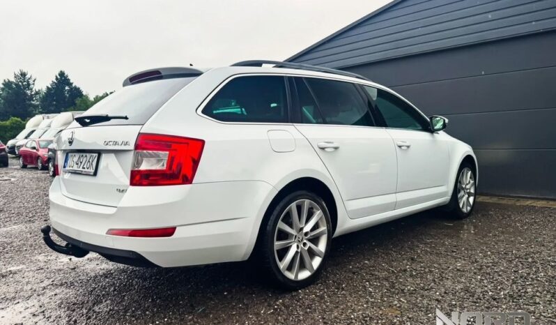 SKODA Octavia  | 4×4 (stały) | Automatyczna | 180 KM | Biały full