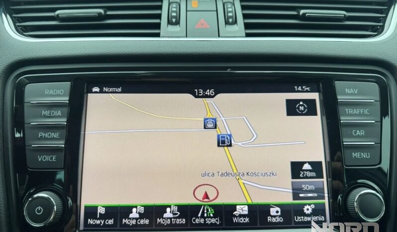 SKODA Octavia  | 4×4 (stały) | Automatyczna | 180 KM | Biały full