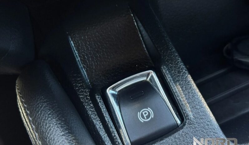 NISSAN Qashqai  | FWD (przód) | Manualna | 110 KM | Brązowy full