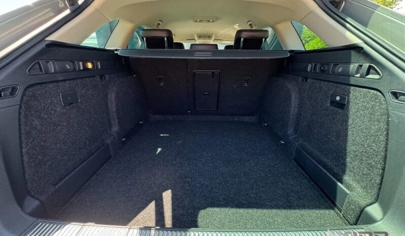 SKODA Superb  | 4×4 (stały) | Manualna | 150 KM | Beżowy full