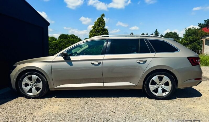 SKODA Superb  | 4×4 (stały) | Manualna | 150 KM | Beżowy full