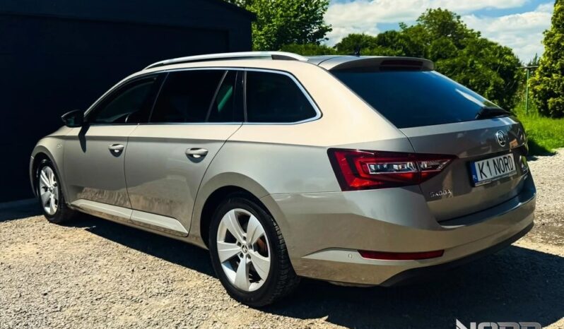 SKODA Superb  | 4×4 (stały) | Manualna | 150 KM | Beżowy full