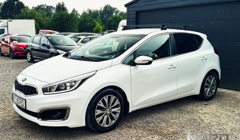 KIA Ceed  | FWD (przód) | Manualna | 100 KM | Biały full