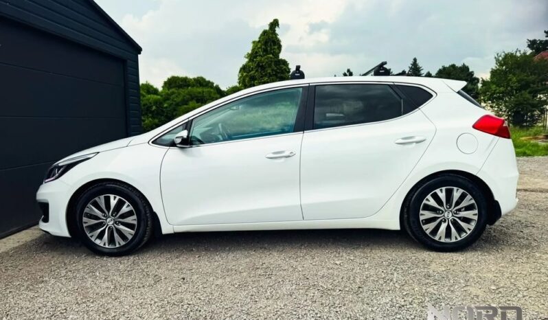 KIA Ceed  | FWD (przód) | Manualna | 100 KM | Biały full