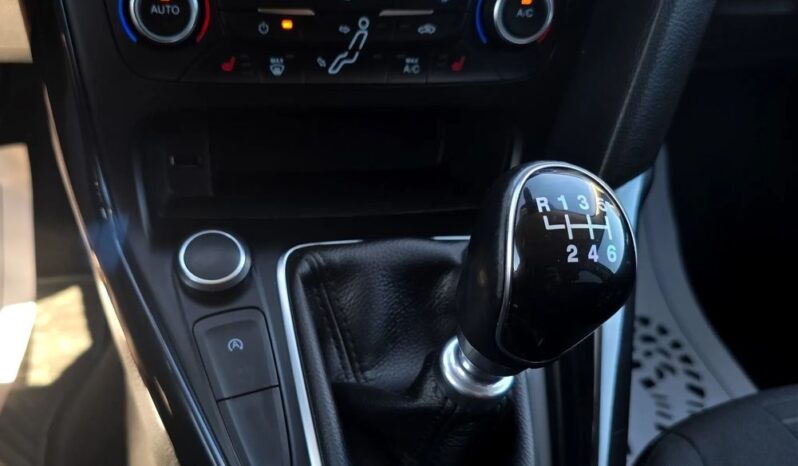 FORD Focus  | FWD (przód) | Manualna | 125 KM | Czarny full