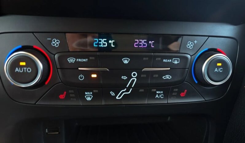 FORD Focus  | FWD (przód) | Manualna | 125 KM | Czarny full