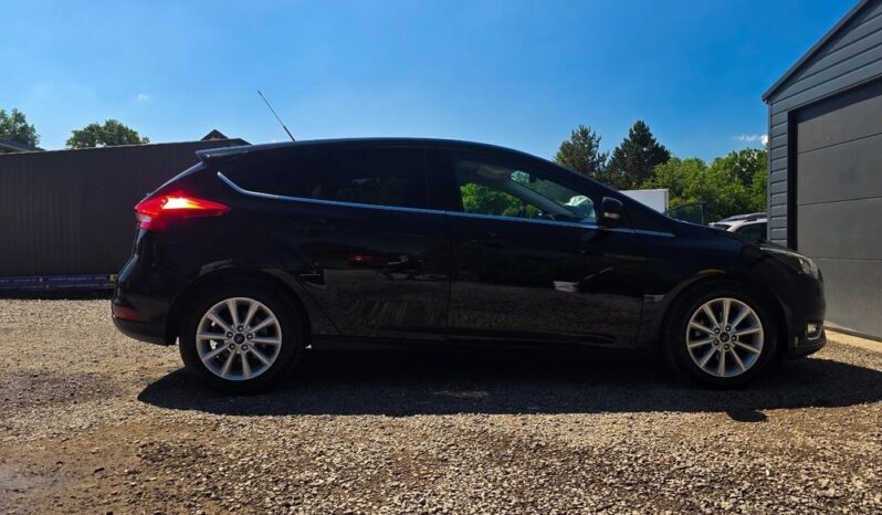 FORD Focus  | FWD (przód) | Manualna | 125 KM | Czarny full