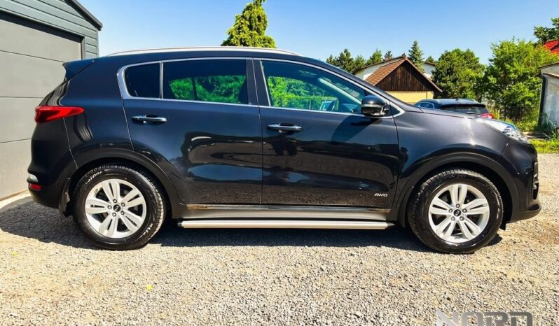 KIA Sportage  | 4×4 (doł. automatycznie) | Automatyczna | 136 KM | Czarny full
