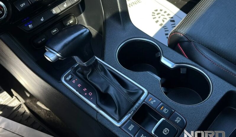 KIA Sportage  | 4×4 (doł. automatycznie) | Automatyczna | 136 KM | Czarny full