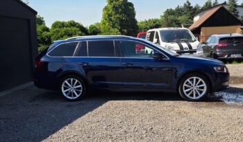 SKODA Octavia  | 4×4 (stały) | Automatyczna | 180 KM | Granatowy full
