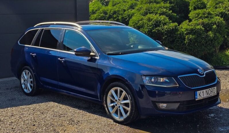 SKODA Octavia  | 4×4 (stały) | Automatyczna | 180 KM | Granatowy full