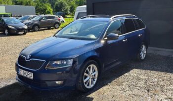 SKODA Octavia  | 4×4 (stały) | Automatyczna | 180 KM | Granatowy full