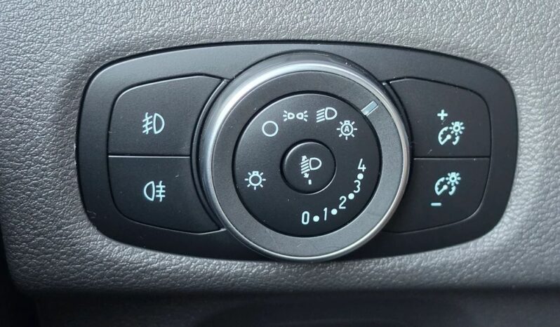 FORD Tourneo Custom  | FWD (przód) | Automatyczna | 130 KM | Niebieski full