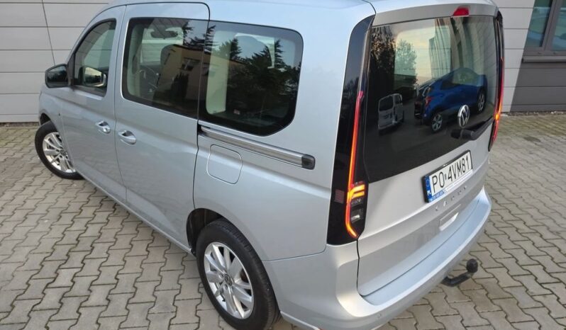 VOLKSWAGEN Caddy | FWD (przód) | Automatyczna | 122 KM | Srebrny full