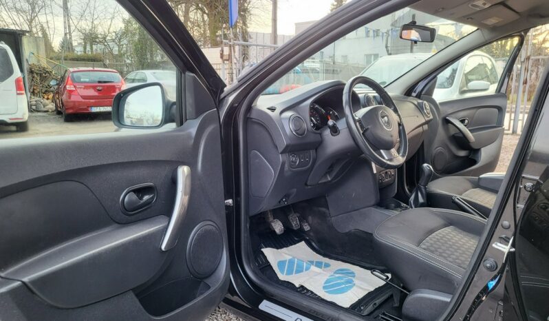 DACIA Logan  | przedni | Manualna | 90 KM | Czarny full