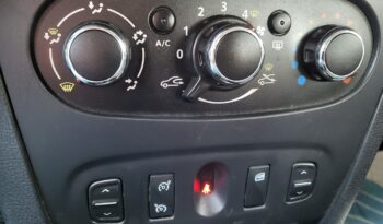DACIA Logan  | przedni | Manualna | 90 KM | Czarny full