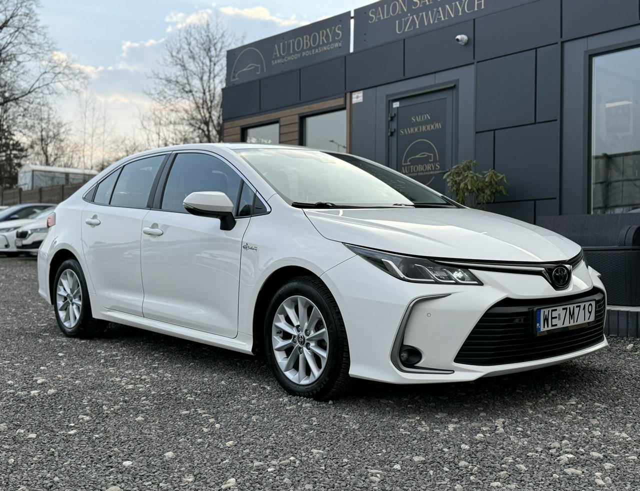 Toyota Corolla  | Przedni | Automatyczna | 125 Km | Bialy
