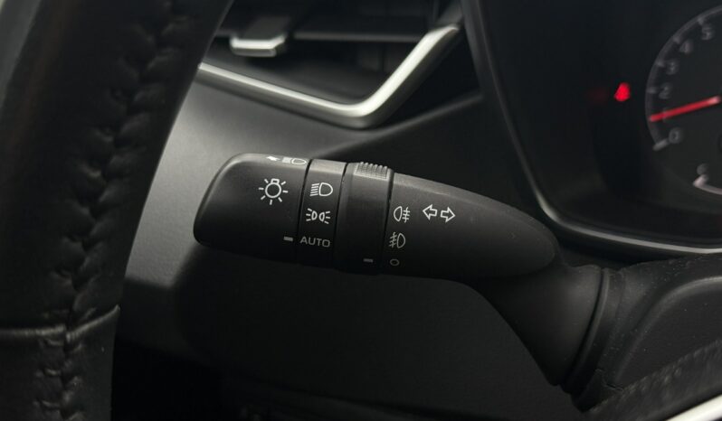 TOYOTA Corolla  | FWD (przód) | Manualna | 125 KM | bialy full
