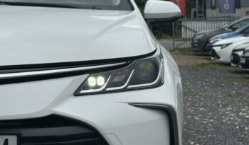 TOYOTA Corolla  | przedni | Manualna | 125 KM | bialy full