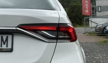 TOYOTA Corolla  | przedni | Manualna | 125 KM | bialy full