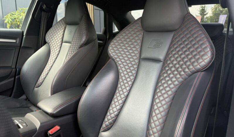 AUDI S3  | 4×4 (doł. automatycznie) | Automatyczna | 300 KM | Szary full