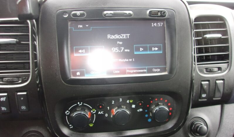 OPEL Vivaro | FWD (przód) | Manualna | 125 KM | bialy full