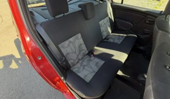 DACIA Sandero  | FWD (przód) | Manualna | 75 KM | Czerwony full