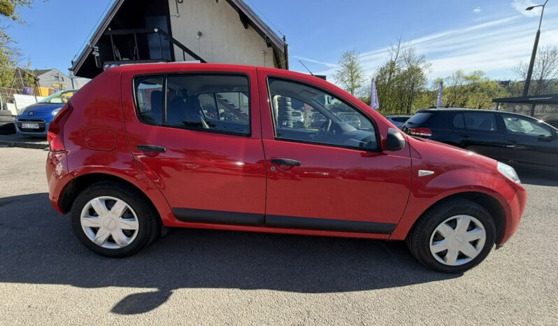 DACIA Sandero  | FWD (przód) | Manualna | 75 KM | Czerwony full