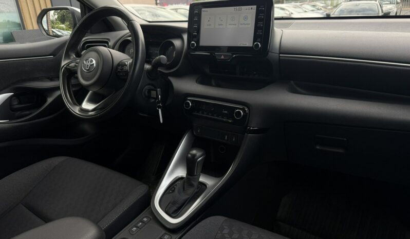 TOYOTA Yaris  | FWD (przód) | Automatyczna B/S | 116 KM | bialy full