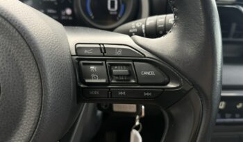 TOYOTA Yaris  | FWD (przód) | Automatyczna B/S | 116 KM | bialy full