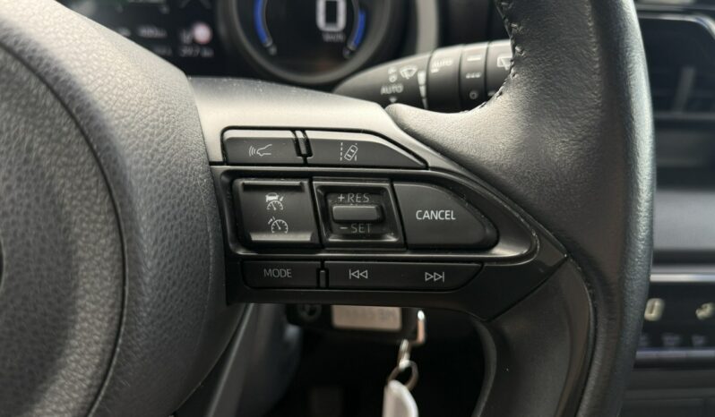 TOYOTA Yaris  | FWD (przód) | Automatyczna B/S | 116 KM | bialy full
