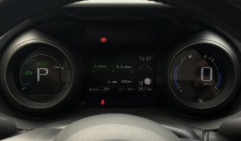 TOYOTA Yaris  | FWD (przód) | Automatyczna B/S | 116 KM | bialy full