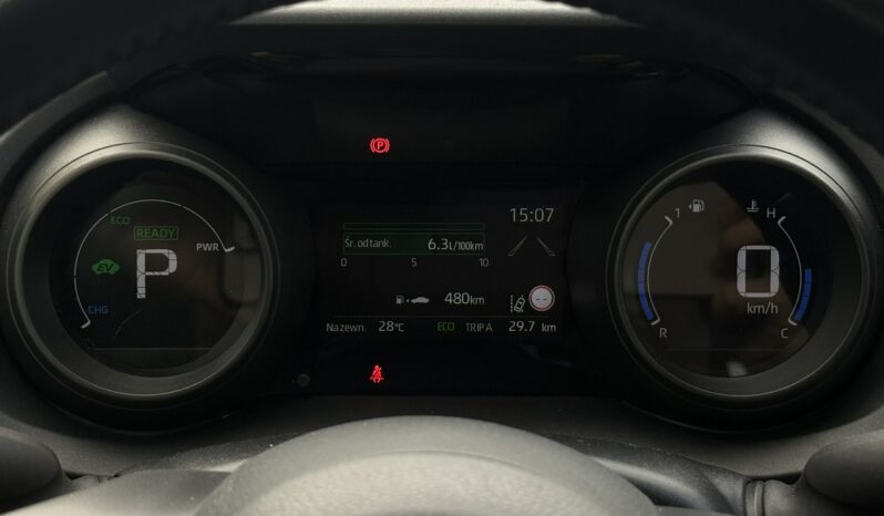 TOYOTA Yaris  | FWD (przód) | Automatyczna B/S | 116 KM | bialy full