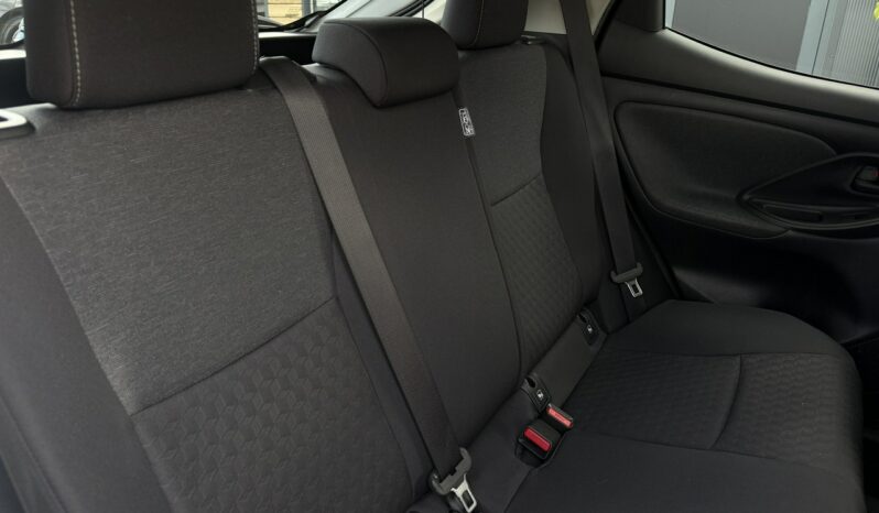 TOYOTA Yaris  | FWD (przód) | Automatyczna B/S | 116 KM | bialy full