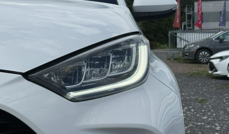 TOYOTA Yaris  | FWD (przód) | Automatyczna B/S | 116 KM | bialy full