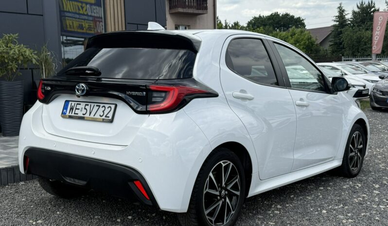 TOYOTA Yaris  | FWD (przód) | Automatyczna B/S | 116 KM | bialy full