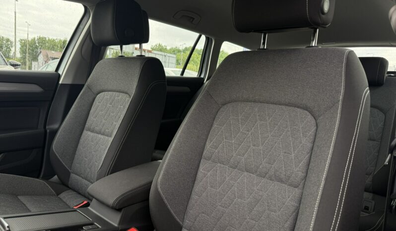 VOLKSWAGEN Passat  | FWD (przód) | Automatyczna | 150 KM | Srebrny full