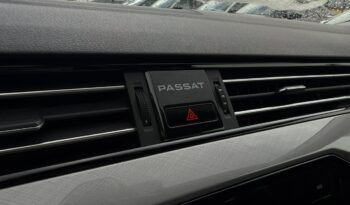 VOLKSWAGEN Passat  | FWD (przód) | Automatyczna | 150 KM | Srebrny full