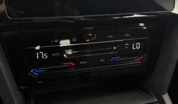 VOLKSWAGEN Passat  | FWD (przód) | Automatyczna | 150 KM | Srebrny full