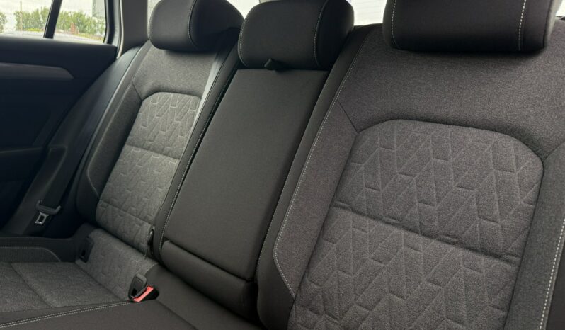 VOLKSWAGEN Passat  | FWD (przód) | Automatyczna | 150 KM | Srebrny full