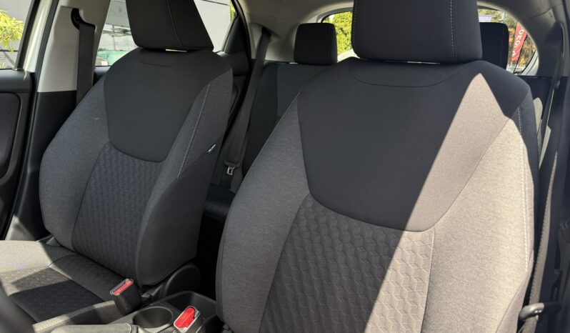 TOYOTA Yaris  | przedni | Manualna | 125 KM | bialy full