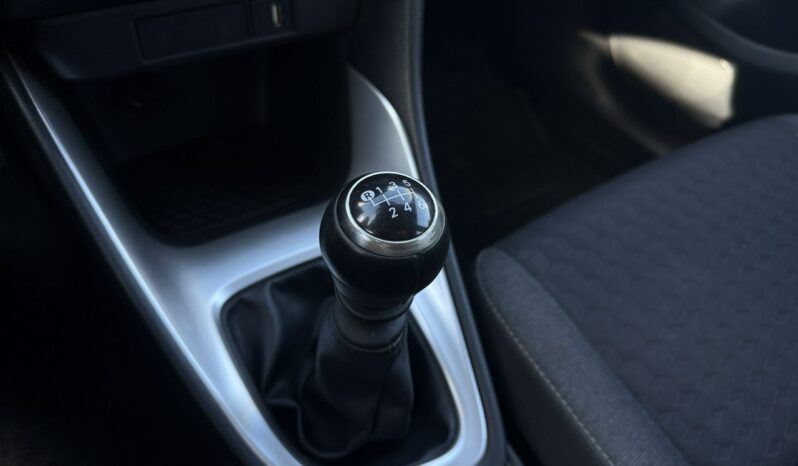 TOYOTA Yaris  | przedni | Manualna | 125 KM | bialy full