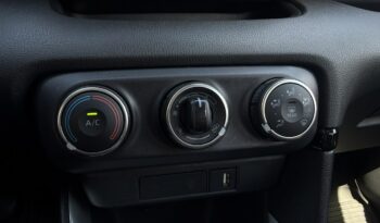 TOYOTA Yaris  | przedni | Manualna | 125 KM | bialy full