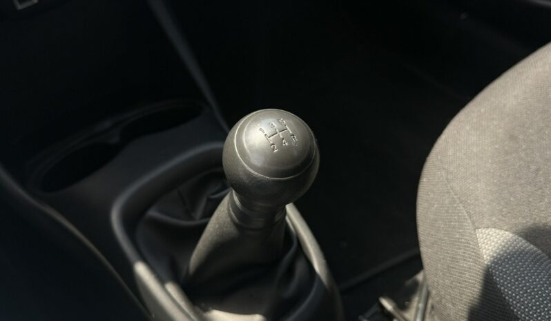 TOYOTA Aygo  | przedni | Manualna | 72 KM | bialy full