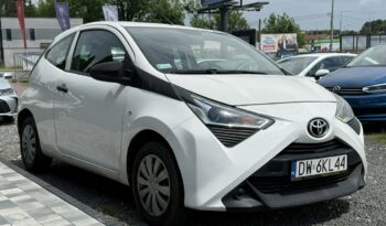 TOYOTA Aygo  | przedni | Manualna | 72 KM | bialy full