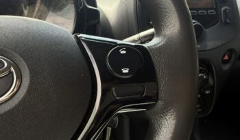 TOYOTA Aygo  | przedni | Manualna | 72 KM | bialy full